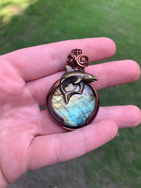 GarveyCenter's tweet photo. New pieces by Shark by Design will be featured at our June 26 Final Friday! Artist, Colli Eagleston, uses various crystal, stone, and an assortment of copper wires to create her beautiful jewelry for over 5 years.
#GarveyCenter #FinalFridayICT #DowntownWichita #WichitaEvents https://t.co/UcavqovPs5