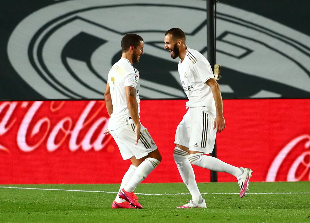 ariyadhiah's tweet photo. #الدوري_الإسباني 🇪🇸

📸 لاعبو ريال مدريد يحتفلون بالهدف الأول في شباك فالنسيا⚽.. https://t.co/sdTDrDY4FU