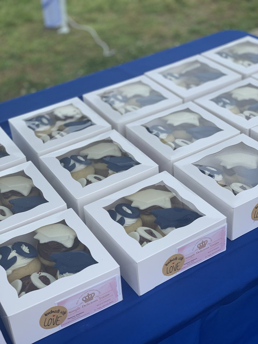 ValleyStreamBAS's tweet image. Our #awesome 6th graders graduated today and we are beyond excited! Congrats to all of you! We are so proud!  #LookForTheAwesome #VS24 @DonSturz @VS24District