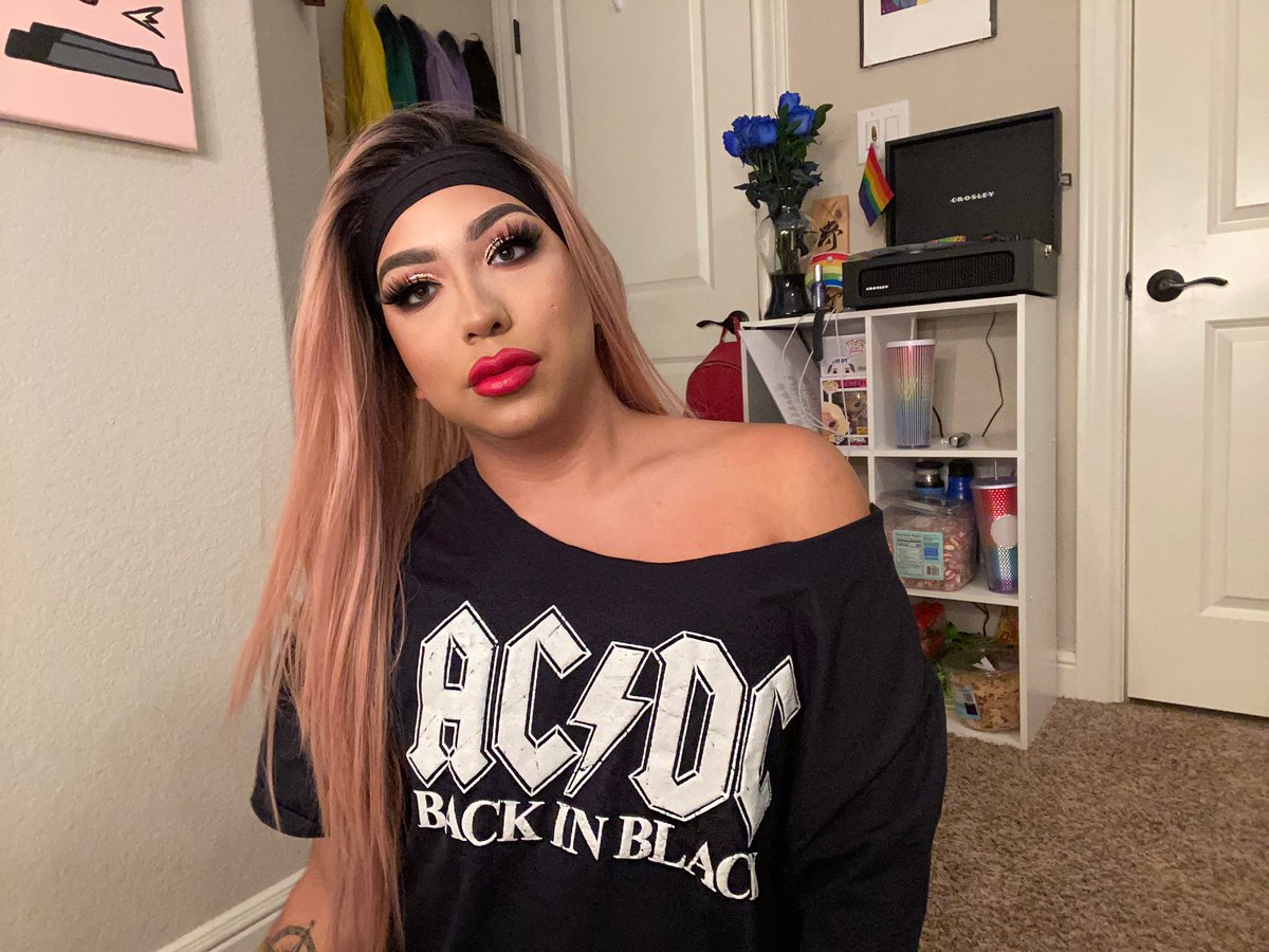 stephanieCD5's tweet photo. Did someone ask for a woman?! 
https://t.co/24uVqxJAgv

@TranseroticXXX @Trans_promote @sexiestcds @IloveShemale44 #cd #crossdresser #crossdressing #ts #woman #mtf #sissy #femme https://t.co/cgVrqDgY7R