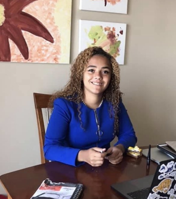 MillerSpeech's tweet photo. Macy just broke to TOP 30 in the country in U.S. Extemp!! Started with 250 competitors in the event. She’ll compete in two quarterfinal rounds tomorrow morning! #NSDA #VirtualNats @NobSchools https://t.co/GXeqnDKMAw