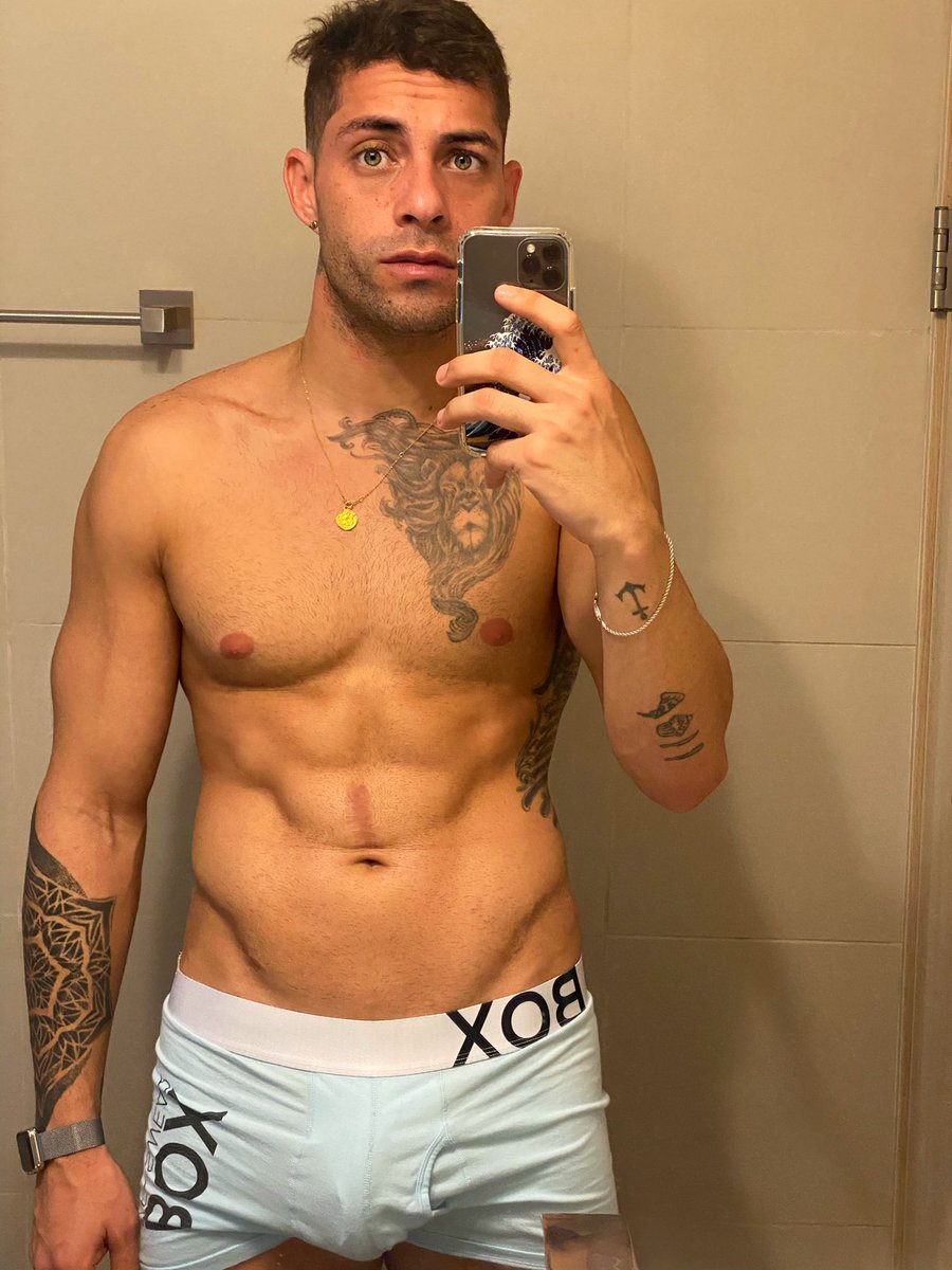 luiisgE's tweet photo. Te gustan los cachitos?
Rt si quieres tu cachote🥖😊
Snapchat privado 🍆💰será q la subo a Ig? #dm #box #boxmenswear #boxunderware #boxmen #boy #Covid_19 #COVID19 https://t.co/awdIpri5b8