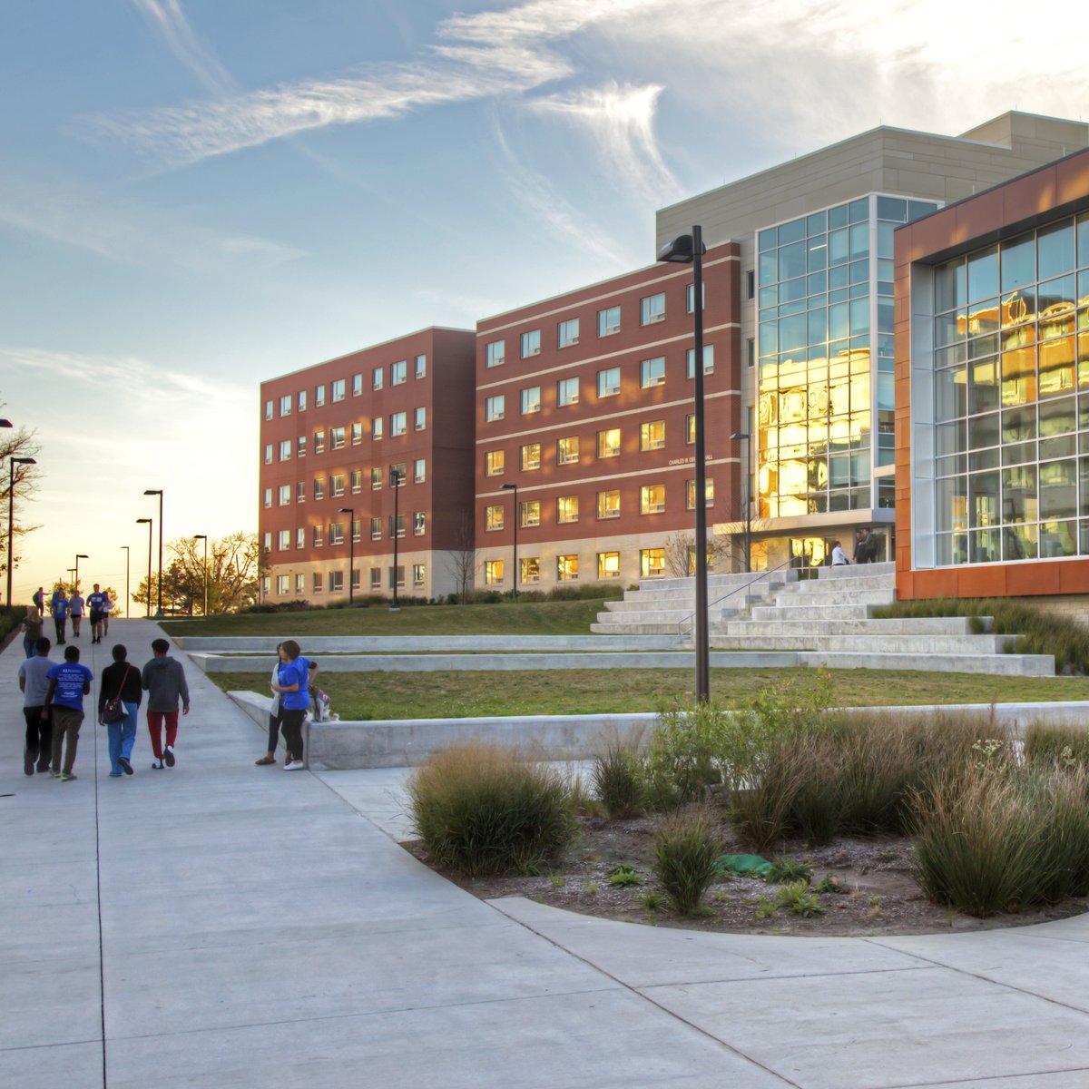thinkConfluence's tweet photo. At KU, Daisy Hill is home to 6 of the 10 residence halls on campus and is a central hub for student life and activities. Confluence led site planning + design efforts for 2 new freshman-focused residence halls, Self and Oswald, as well as Daisy Hill Commons. #ConfluenceTBT https://t.co/U22Pxm6gQZ