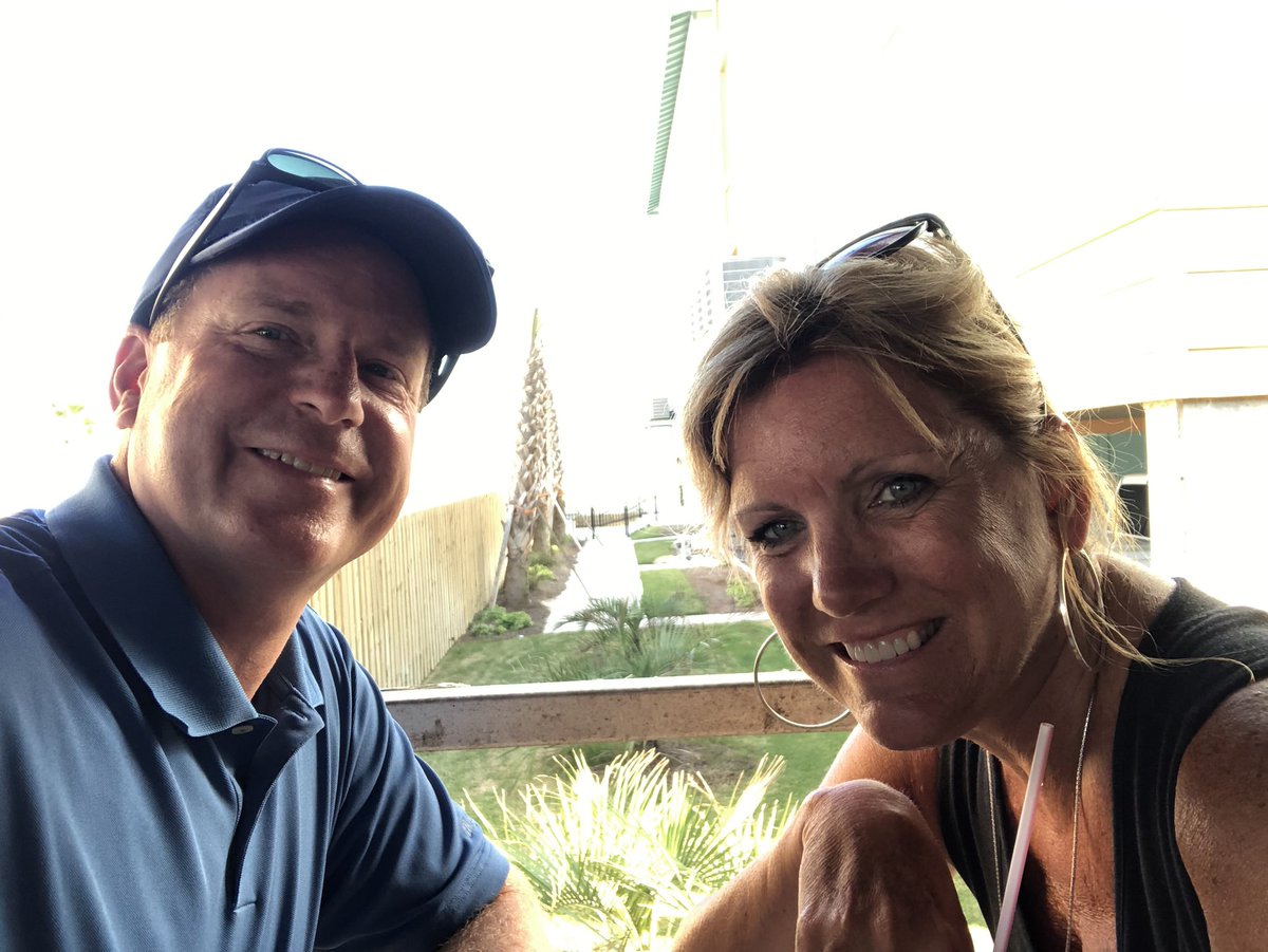 aggdan's tweet photo. Celebrating year number 27 with my best buddy!!!!  Happy anniversary!!! https://t.co/A0P9V6JzkY