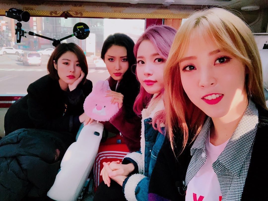picmoonsun's tweet photo. look how they grew up 🥺❤️ #6YearsWithMAMAMOO
#4x4everWithMAMAMOO
#NeverLettingMAMAMOOGo
@RBW_MAMAMOO https://t.co/iR8lrXMEG2