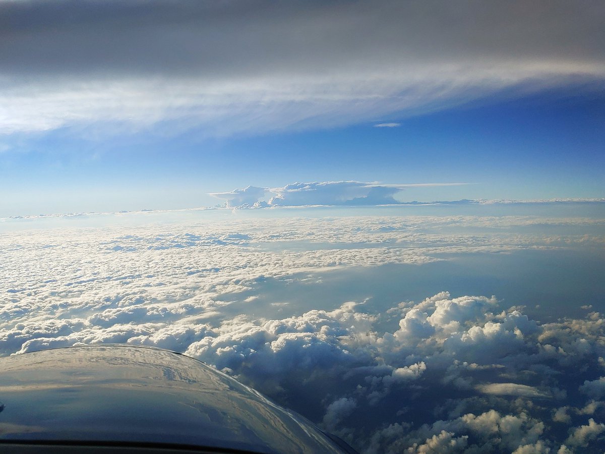 ivancp25's tweet photo. Costa Mediterránea esta tarde, entre #Sagunto y #Valencia. Vuelo de prueba de sistemas. #FlyTest #Be250 #Beechcraft250 #KingAirNation #KingAir250 #Proline #Nubes #Towercúmulos #Torrecúmulos #Cúmulos #Meteo #Weather #Cielo #Flying #Fly #Volar #Mediterráneo #CrewLife #FotosAéreas https://t.co/mB85nSH0fg