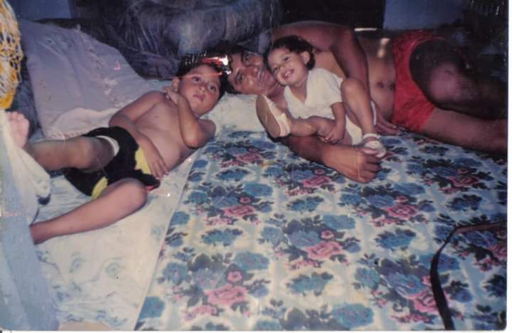 mariayanami's tweet photo. #MiFamiliaMiTesoro el es mi padre a pesar de los problemas en no coincidir en muchas cosas lo amo y ahora que estoy muy lejos de mi tierra y mi famila. Valoro todo lo que el me decía, te amo pá sr Fernando Humberto Pérez Mtz lo amo con todo mi ❤️Feliz día mi viejo!! https://t.co/VkoX1nmWMV