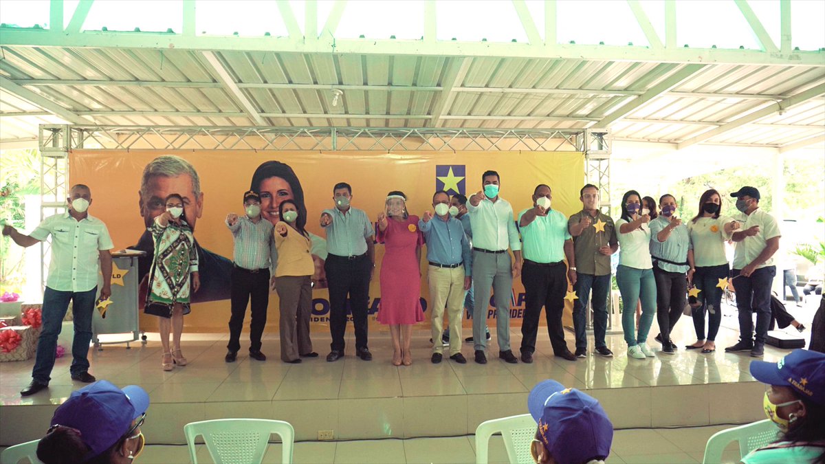 EuclidesLaVega's tweet photo. Juramentacion del equipo provincial y municipal de Mujeres con @gonzalo2020rd PLD, La Vega. Plenamente convencido que las mujeres son pilares fundamentales de nuestra provincia. 
¡Viva la mujer vegana!
#euclidessenador #gonzalopresidente2020 #siemprepresente https://t.co/YiekmBZmVb