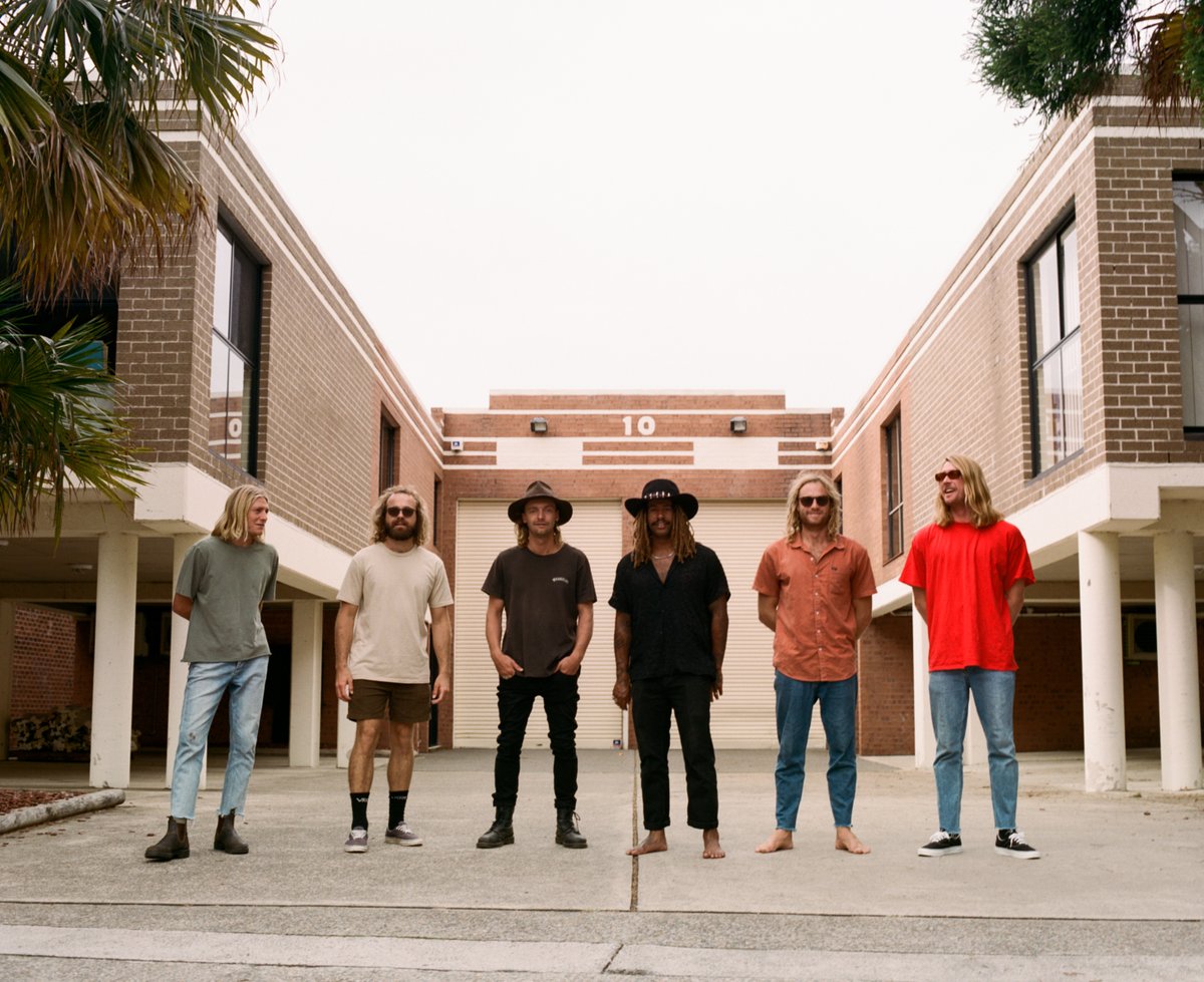 metropolmag's tweet photo. Metropol caught up with @oceanalleyau about their latest album #LonelyDiamond which is out today. #oceanalley #australia 
Read here: https://t.co/azfmsvWXQe https://t.co/D7BxNupSQG
