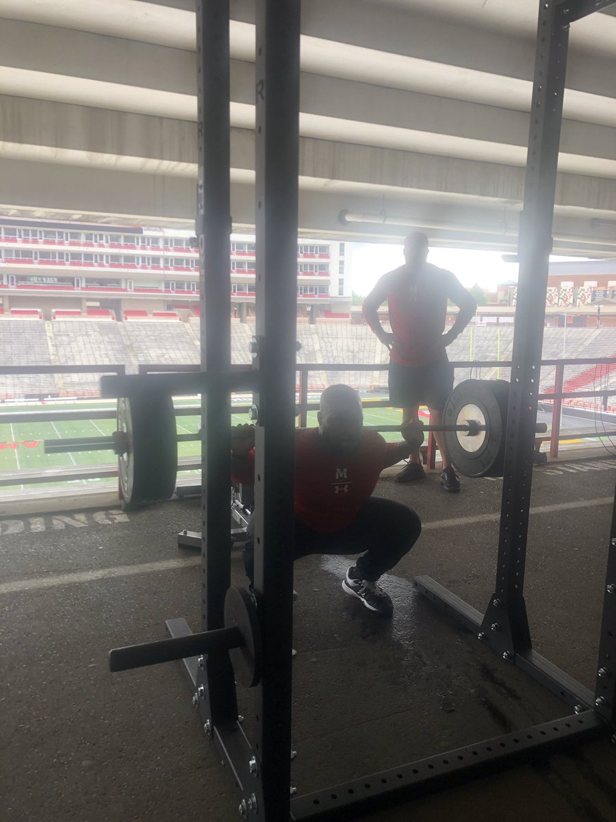 CoachRyanDavis's tweet photo. Glad @CoachMBaggett was there to check my depth. #TrainingViews https://t.co/aUFzYg9Gfb