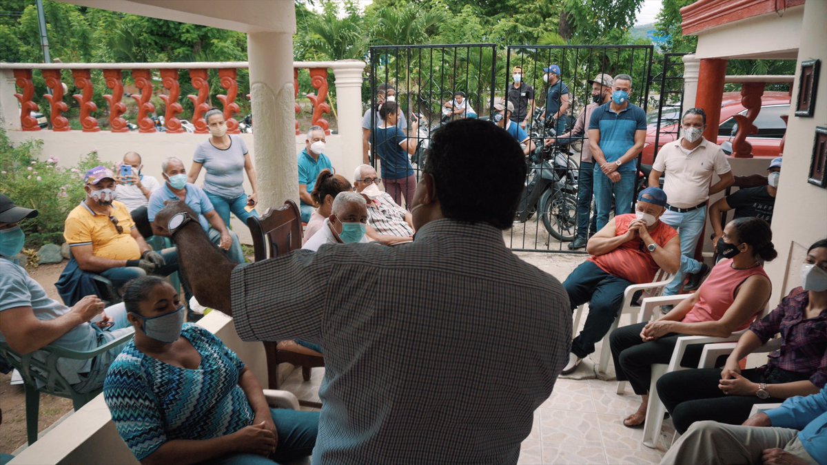 EuclidesLaVega's tweet photo. Encuentro con dirigentes y comunitarios de Bayacanes.
¡Seguimos con mucho entusiasmo trabajando por y para ustedes!
@Gonzalo2020RD 
#euclidessanchez #lavega #euclidessenador #gonzalopresidente2020 #siemprepresente https://t.co/hwOO74erMC