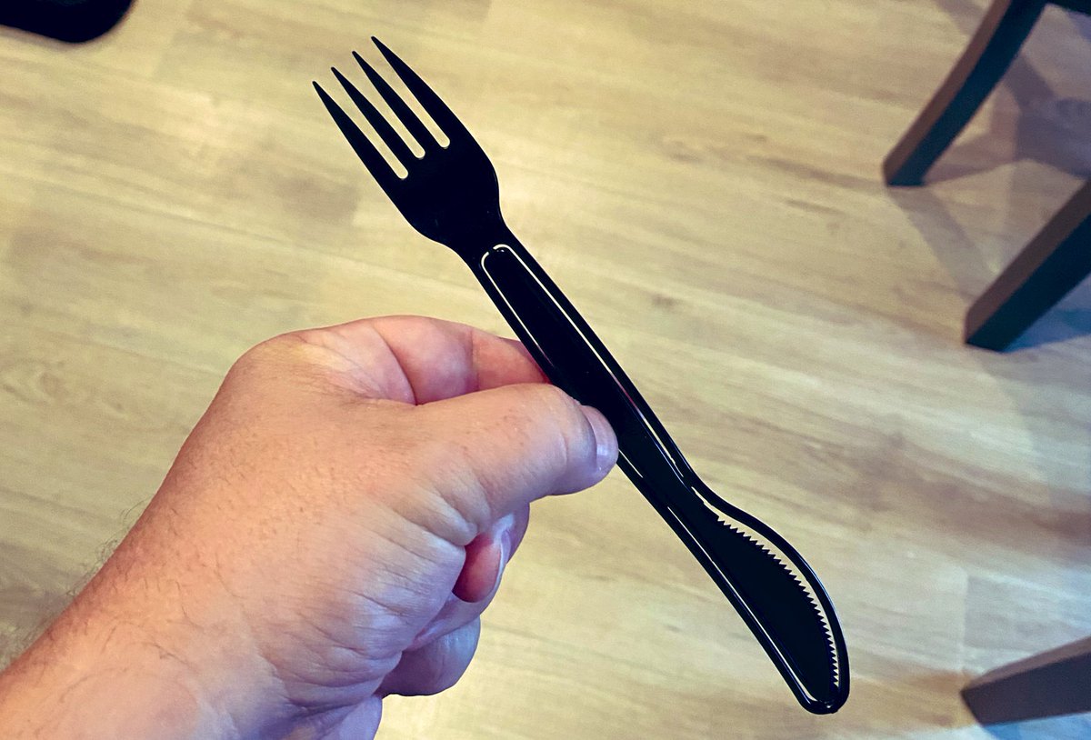 erik_niel's tweet photo. WTF kind of sorcery is this?? 😳😮#TakeItToGo #Thursday #inventingforlife https://t.co/oLEOZ6SJlq