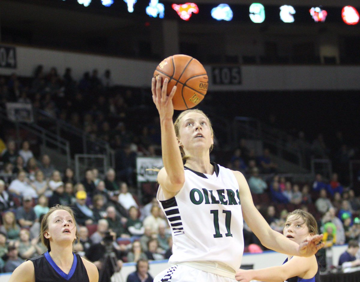 BrentKSHSAA's tweet photo. Your Best of Kansas Preps Overall Female Athlete of the Year is: Central Plains' Emily Ryan. #BestofKansasPreps #HighSchoolSportsAwards #WinWithEnvista #KUhospitals https://t.co/XtC25DATtn