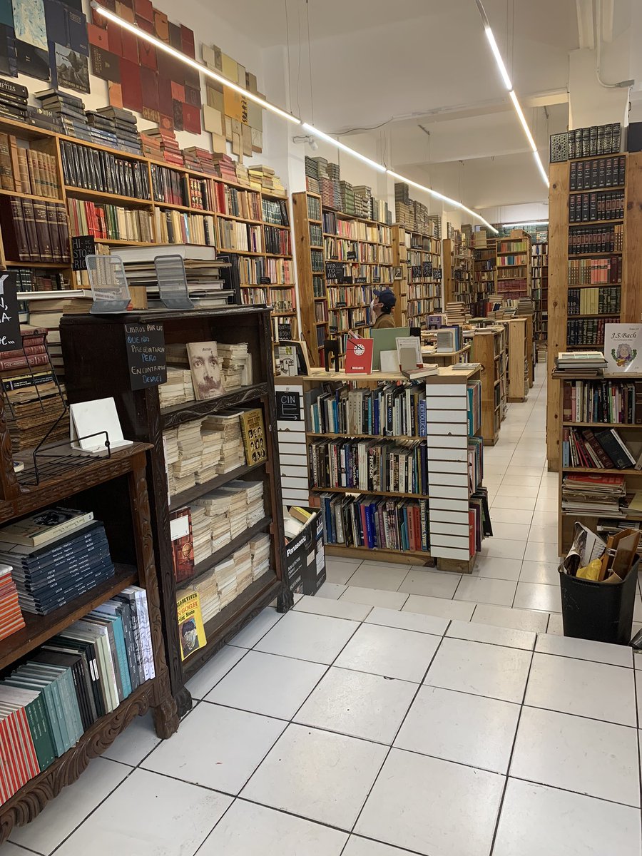 SelvaH's tweet photo. Hoy reabrimos y que bonito es estar en la librería. https://t.co/XrNNjehaX4
