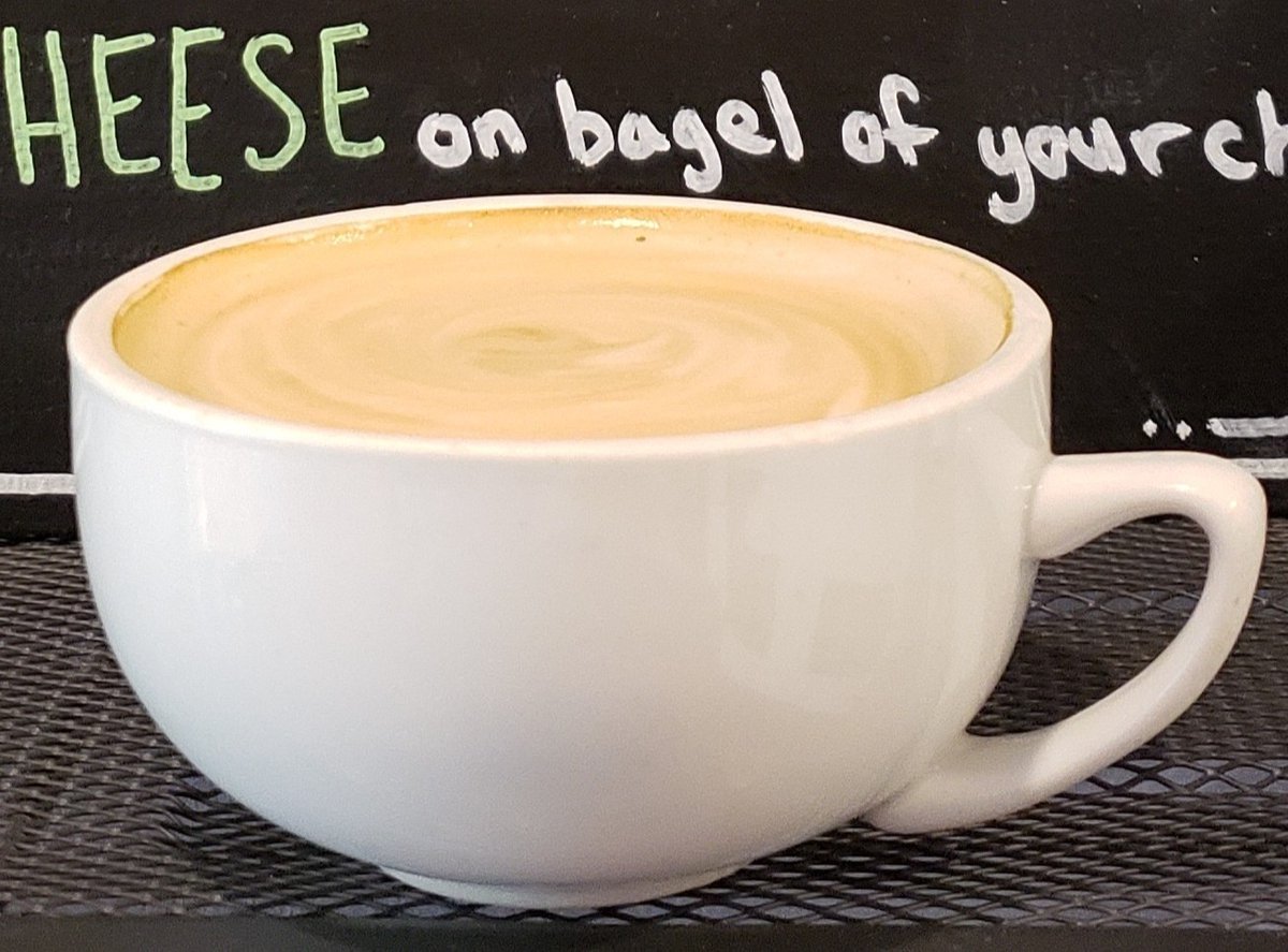 Have you tried our Queen Bee Latte? It is one of our customer favorites. You can't go wrong with Ghiradelli White Chocolate and Pacific Northwest Raspberry.
#becausecoffeeispersonal #Littlegreenhive #Queenbeelatte #downtownroanoke #grandinvillage #roanokeva