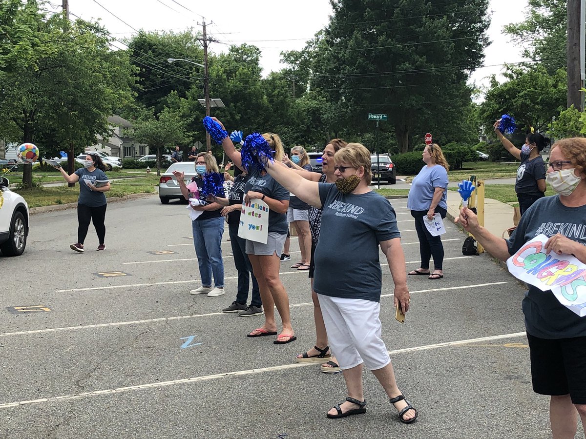 RadburnSchool's tweet photo. Clapping out our Radburn Eagles! Congratulations to our 4th and 5th Graders! #RadburnEagles #FairLawnSchools https://t.co/hyuW5BSqFq