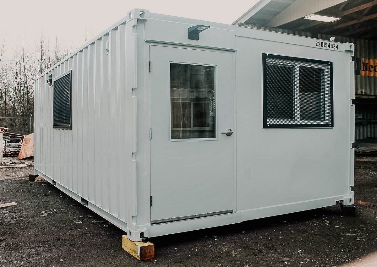 ModproContainer's tweet image. #ThrowbackThursday to this extra-wide shipping container office we built for Vancouver Internation Airport.
#modpro #shippingcontainer #containers #seacan #modularbuilding #containermodifications #containeroffice #YVR