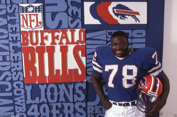 Happy birthday to the great Bruce Smith, who turns 57 today! 