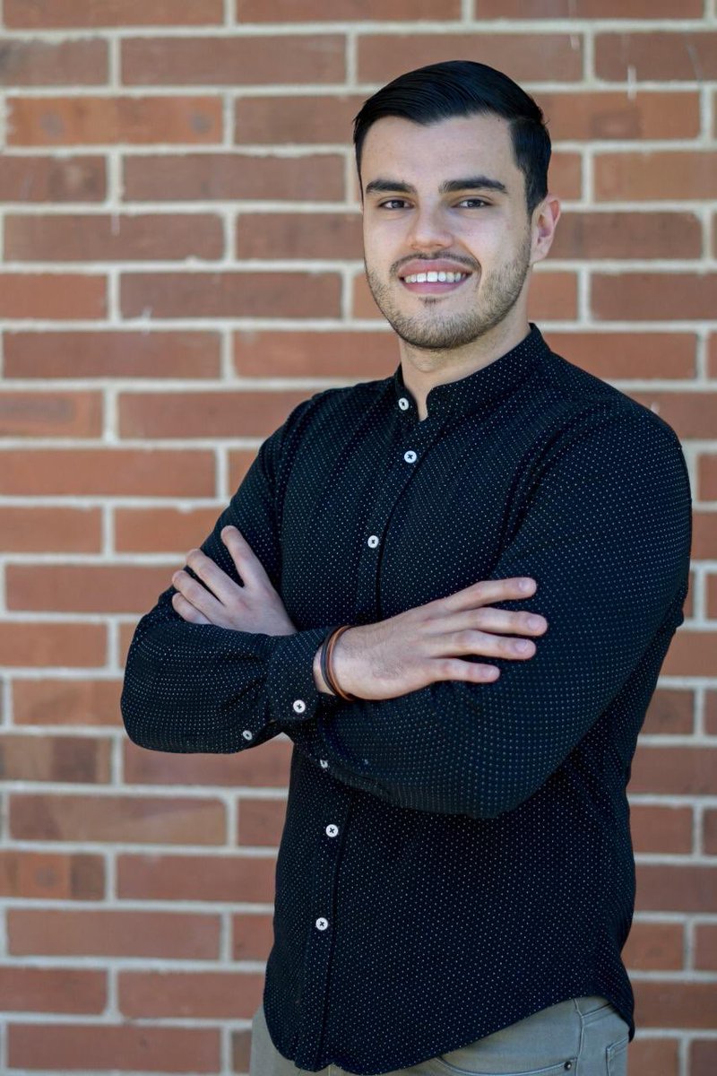 tudebatedigital's tweet photo. Luis Aguilar @luisen96 es politólogo con maestría en Gestión Pública y Liderazgo. Actualmente trabaja como coordinador de agrupaciones estudiantiles en la URL. Luis formará parte del equipo de jueces en la primera edición de nuestro torneo #tudebate https://t.co/u2zJoKoDuE