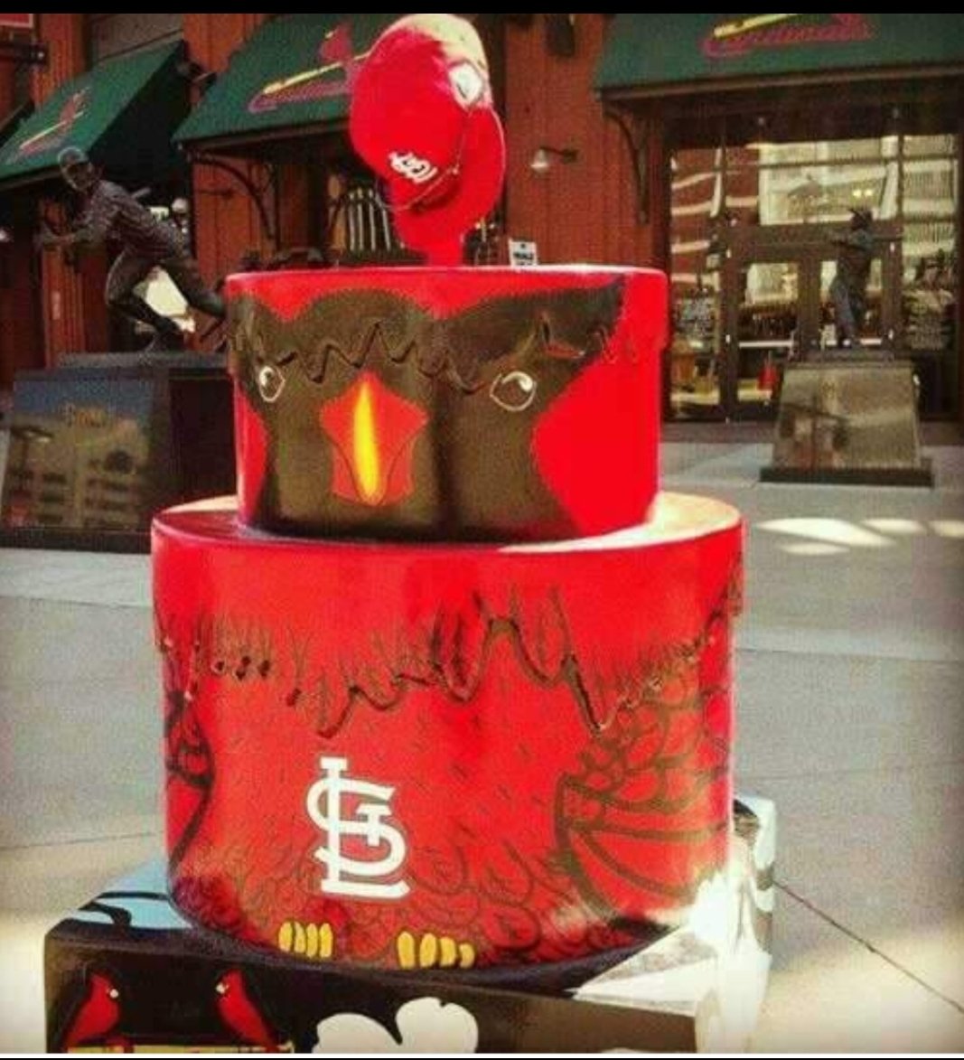 AtipofMYredSTL's tweet image. Cap tip to Louuuuuuuuu! #HOF85