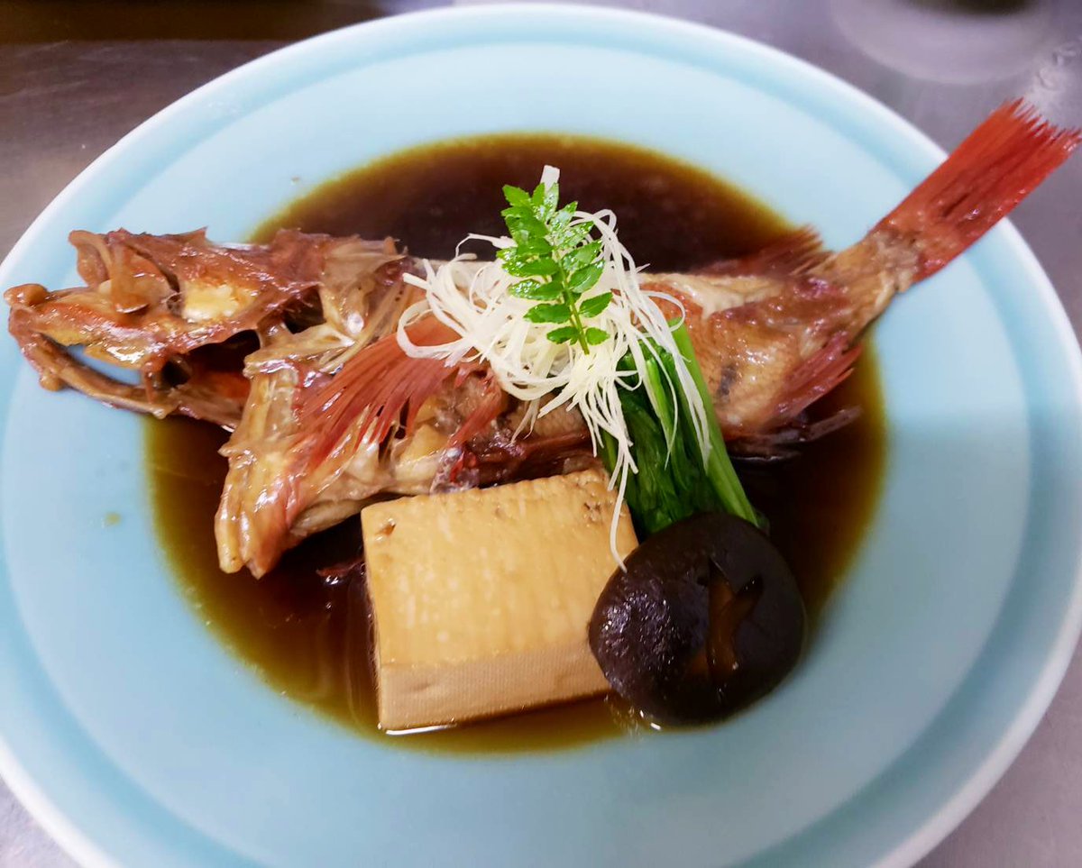 品川駅前 藤寿司 テイクアウトやってます 現在の営業時間はこちらです 月 金 ランチ 11 00 14 00 Lo13 30 夜 17 00 23 00 Lo22 00 土曜 ランチ 11 00 14 00 Lo13 30 夜 17 00 21 00 Lo 30 テイクアウト も可能です ご連絡