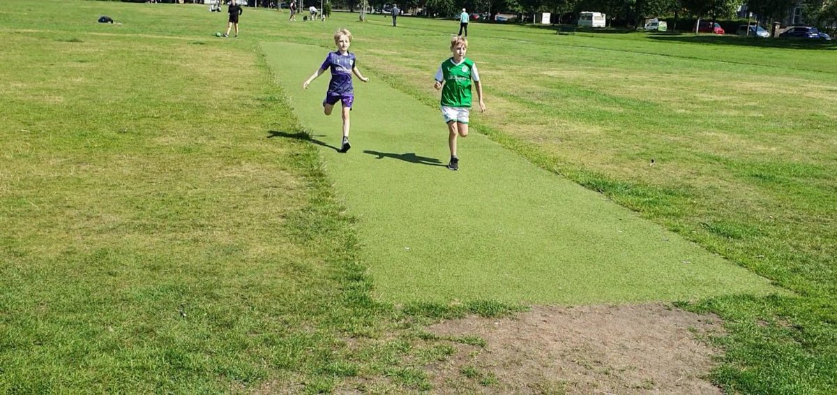 donut_17x's tweet photo. @LeithP31 @Leith_Primary Some of the challenges the boys did for sports day. Egg and spoon, sprint, the plank and ice lolly station! https://t.co/muzbPQBmHs