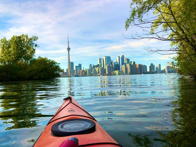 AirbnbT's tweet photo. Canada is the place for ambitious young minds.
@serpentZA @laowhy86 please visit Toronto again. https://t.co/HJ3TS1OfMW