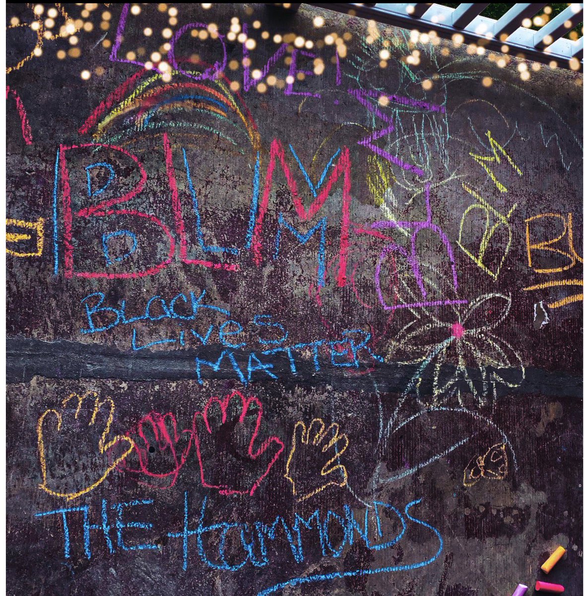 GlenAcresES's tweet photo. Community members are chalking it up early to celebrate Juneteenth #BLMatGAE https://t.co/1pyWAsyzH5