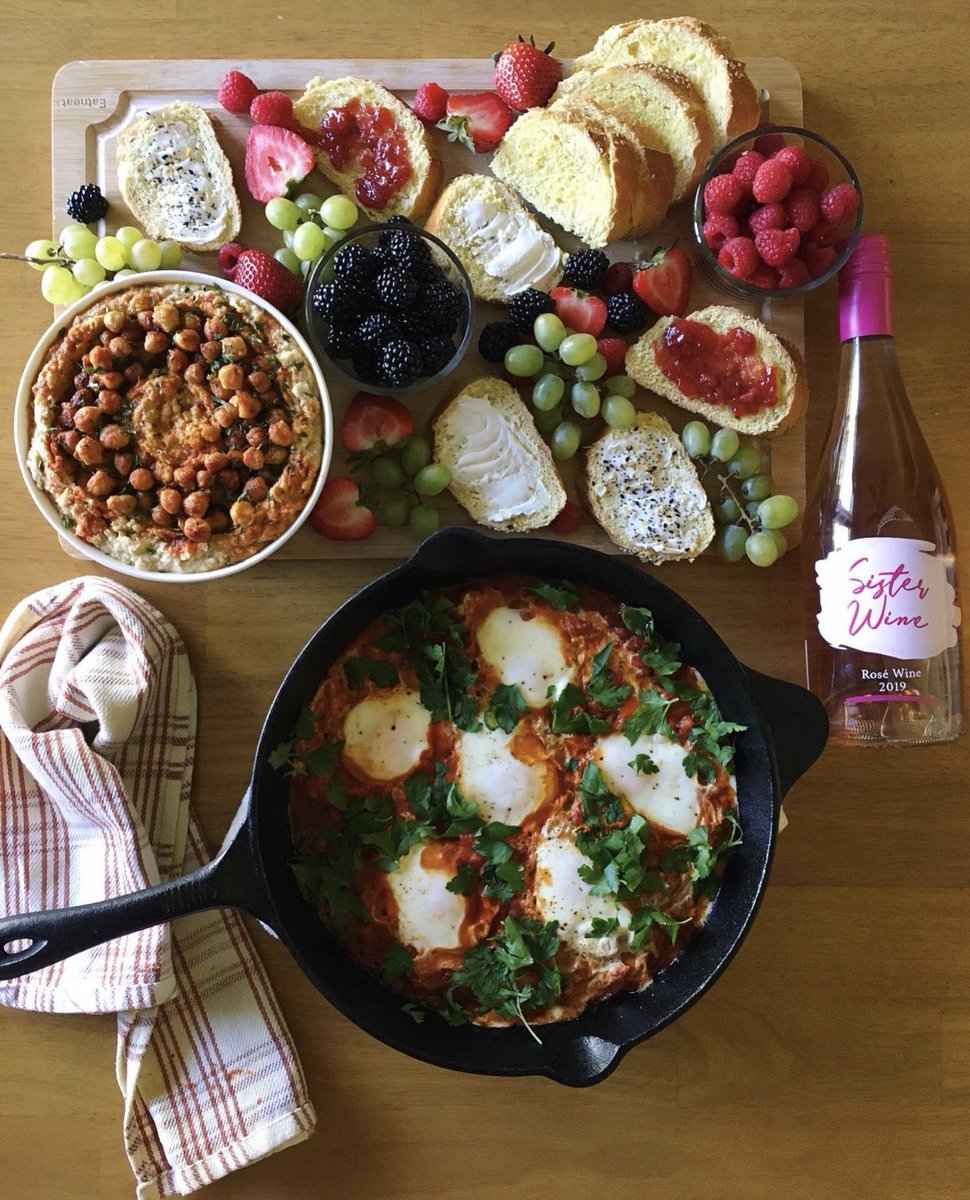 We love seeing our customers enjoy our Sister Rosè! It’s an incredibly versatile wine, and it pairs well with just about anything😉 thank you @plantbasedrocky for this lovely photo! #SisterRosè #Thehousleylife