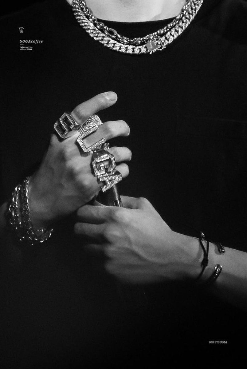 Min Yoongi body details. A dangerous thread: