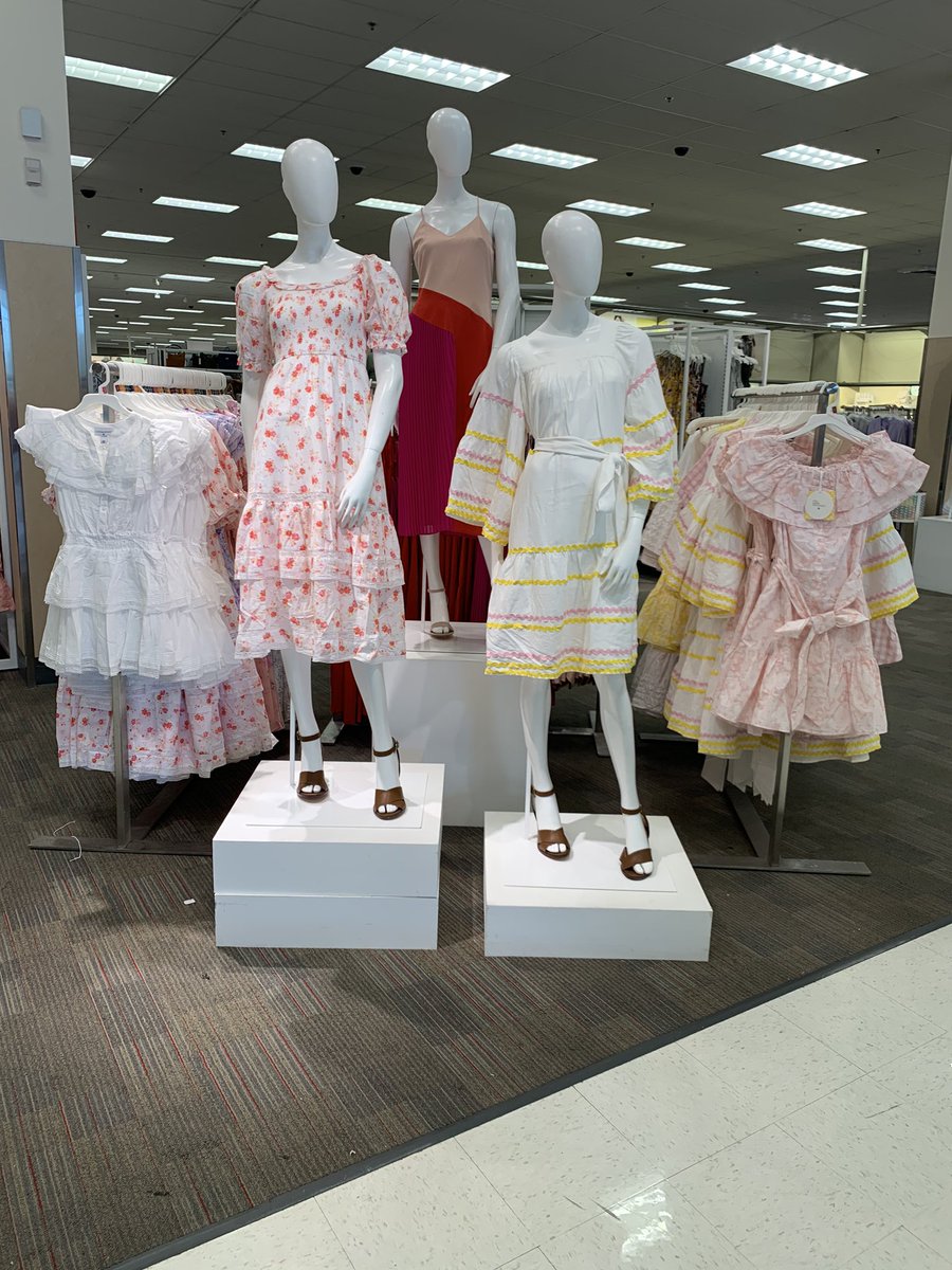 Loving this new VM role! All of my favorite sets thus far 😬! #worksomewhereyoulove #2781