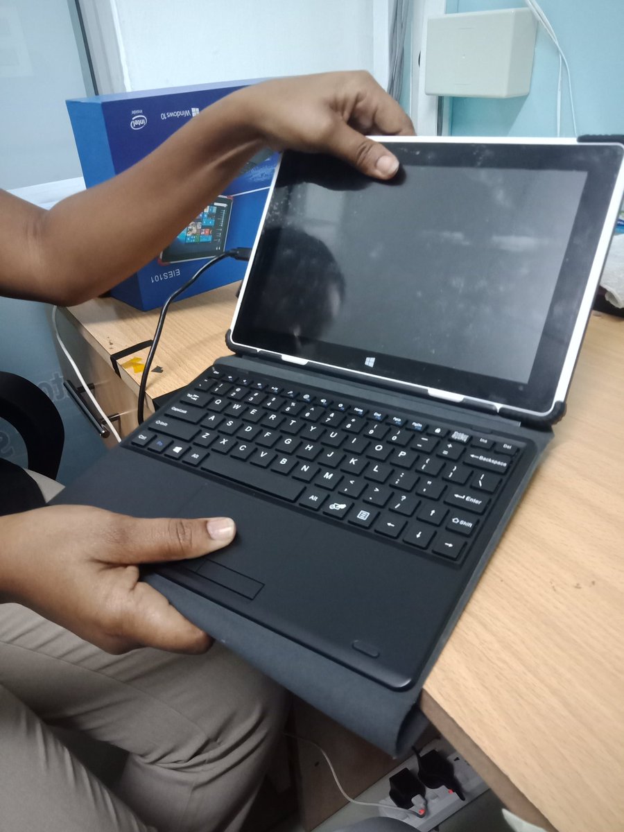 EagleGroupInte1's tweet photo. #edutabs are detachable and be used as tablets with fully functioning capabilities. Let @EagleGroupInte1 be your partner with #DigitalLearning #digitalliteracy . Call 0701175959 for more information✔✔✔ https://t.co/zuITQ4MvoJ