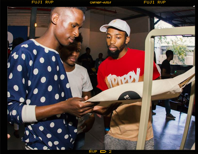 SWANK_JOZI's tweet photo. FRIENDS | FAMILY | WORLD
Ft. @frypanmfula , @princess_zulu, @boiza_the_king & @JayStonerSA
Your support keeps us running!
#BeenRunning
#7thRun https://t.co/3RnMHv3SAz