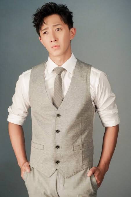 princehangeng84's tweet photo. Good morning, Beanies!
I ran out of potential uniforms for Theme Day already, so I guess this will have to do?It’s okay, I know I look like I’m from the 1940’s 😅
Shall we make the final day of Theme Day the best one yet? 😉
#SJCP_Academy
@SJCoffeePrince
@SJofficial https://t.co/cinhdeOdcx