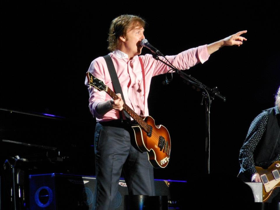 Happy Birthday, <a href="/PaulMcCartney/">Paul McCartney</a>! One of the greatest musicians of modern times: Wonderful singer, multi instrumentalist performer and, especially, one of the best songwriters! We celebrate this date remembering the fantastic concert he performed in Bogotá in 2012:
📸 <a href="/SandraOjedaT/">Sandra Ojeda Tovar</a>