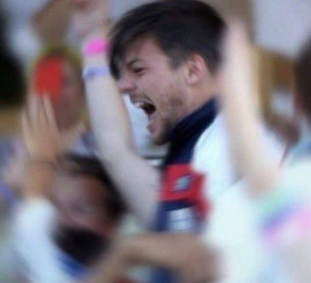 Defenseless_LT's tweet photo. I DONT CARE WHAT PEOPLE SAY WHEN WE'RE TOGETHER
#OneDirectionJamPartyy https://t.co/yf67f2y9Wr