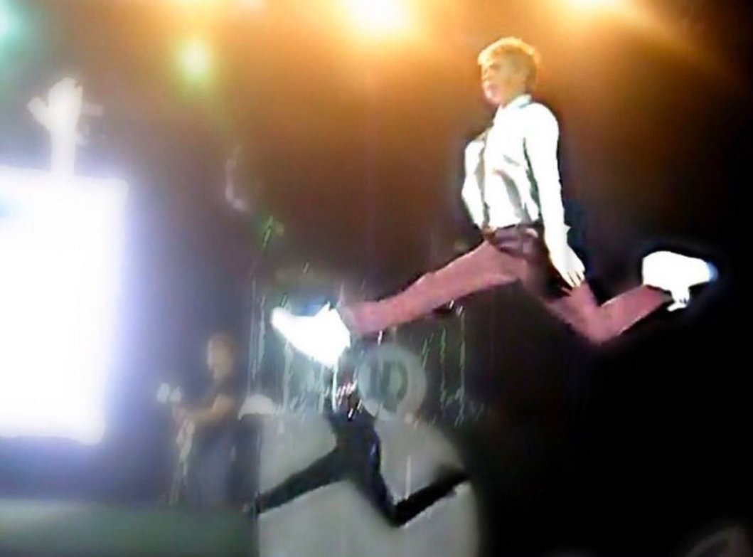 Defenseless_LT's tweet photo. I DONT CARE WHAT PEOPLE SAY WHEN WE'RE TOGETHER
#OneDirectionJamPartyy https://t.co/yf67f2y9Wr