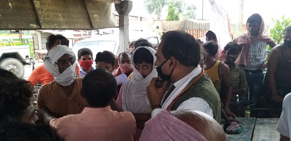 shuvambjp's tweet photo. समस्या जहाँ -@amrendrabgsbjp वहाँ ।
अपराध हो या स्वास्थ्य, सड़क हो या शिक्षा ,सभी जगह पर एक ही चेहरा दिखाई पड़ता है वो हैं बेगूसराय की आवाज़ और आस अमरेंद्र अमर भैया । 
#amarbhiyaforbgs
@girirajsinghbjp
@shivnarayanbjp
@BJPNagendraji
@SushilModi https://t.co/l2F7yUXB6w
