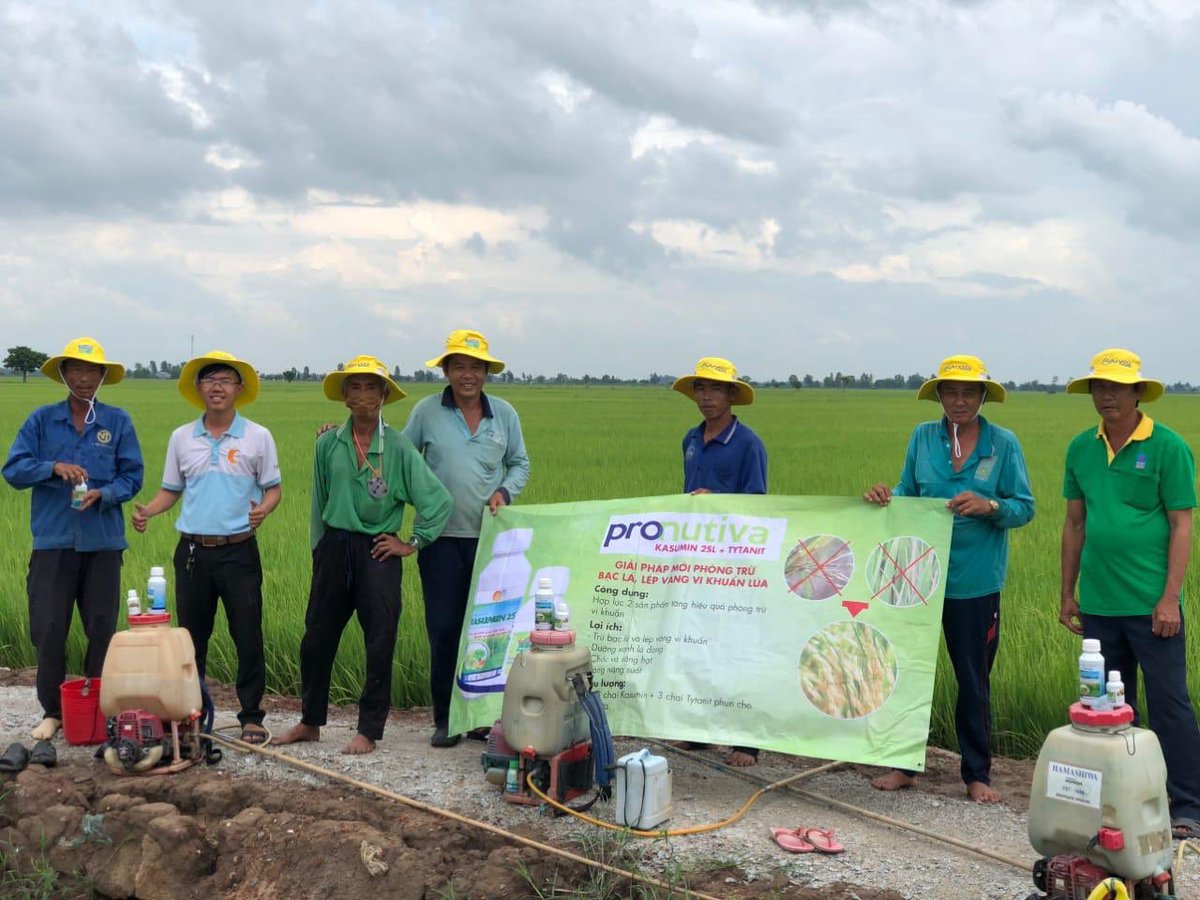 UPLLtd's tweet photo. Our Vietnam Team conducted ProNutiva Field Day. ProNutiva is a integrated crop management solution, aimed to meet the needs of today’s growers.
To know more - https://t.co/1S9yUiZw32

#OpenAg #OpenInnovation #OnFieldWithUPL #farmer #CropProtection #ProNutiva  #UPLVietnam https://t.co/Tg3wS0qMH7