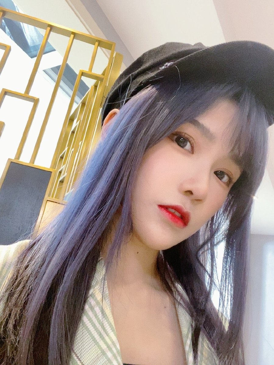 airchan33's tweet photo. 新发色💙
#SNH48 #BEJ48 #青春有你2 #YouthWithYou2 #hairstyle https://t.co/HKMH3ZNVte