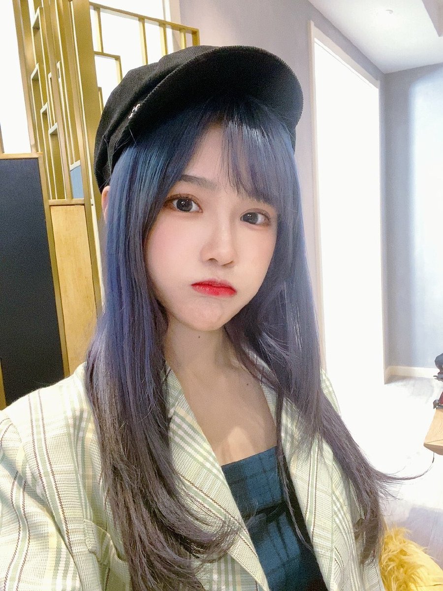 airchan33's tweet photo. 新发色💙
#SNH48 #BEJ48 #青春有你2 #YouthWithYou2 #hairstyle https://t.co/HKMH3ZNVte