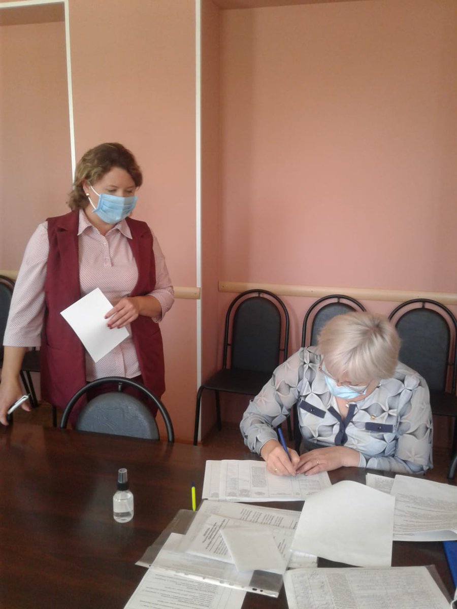 В районах области продолжается предварительное голосование по определению кандидатур для последующего выдвижения кандидатами в депутаты районной Думы, организованные МО Партии «ЕДИНАЯ РОССИЯ». В фотоотчёте голосование в Лебяжьевском, Половинском, Куртамышском и Катайском районах.