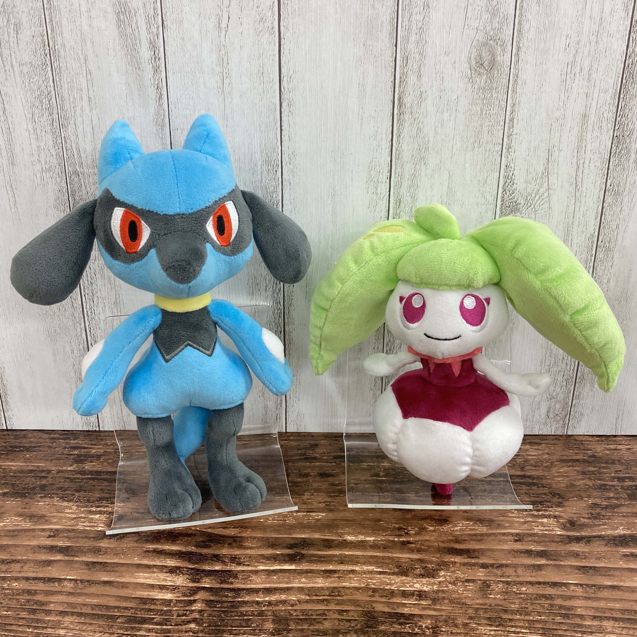 ぬいぐるみの三英 ゲームキャラクター 商品紹介 Allstar Collection 15弾 リオル S アママイコ S 価格 リオル 1 800円 税 アママイコ 2 000円 税 サイズ リオル H25 5 W12 D9 5cm アママイコ H 5 W15 5 D9cm 発売日 年11月上旬