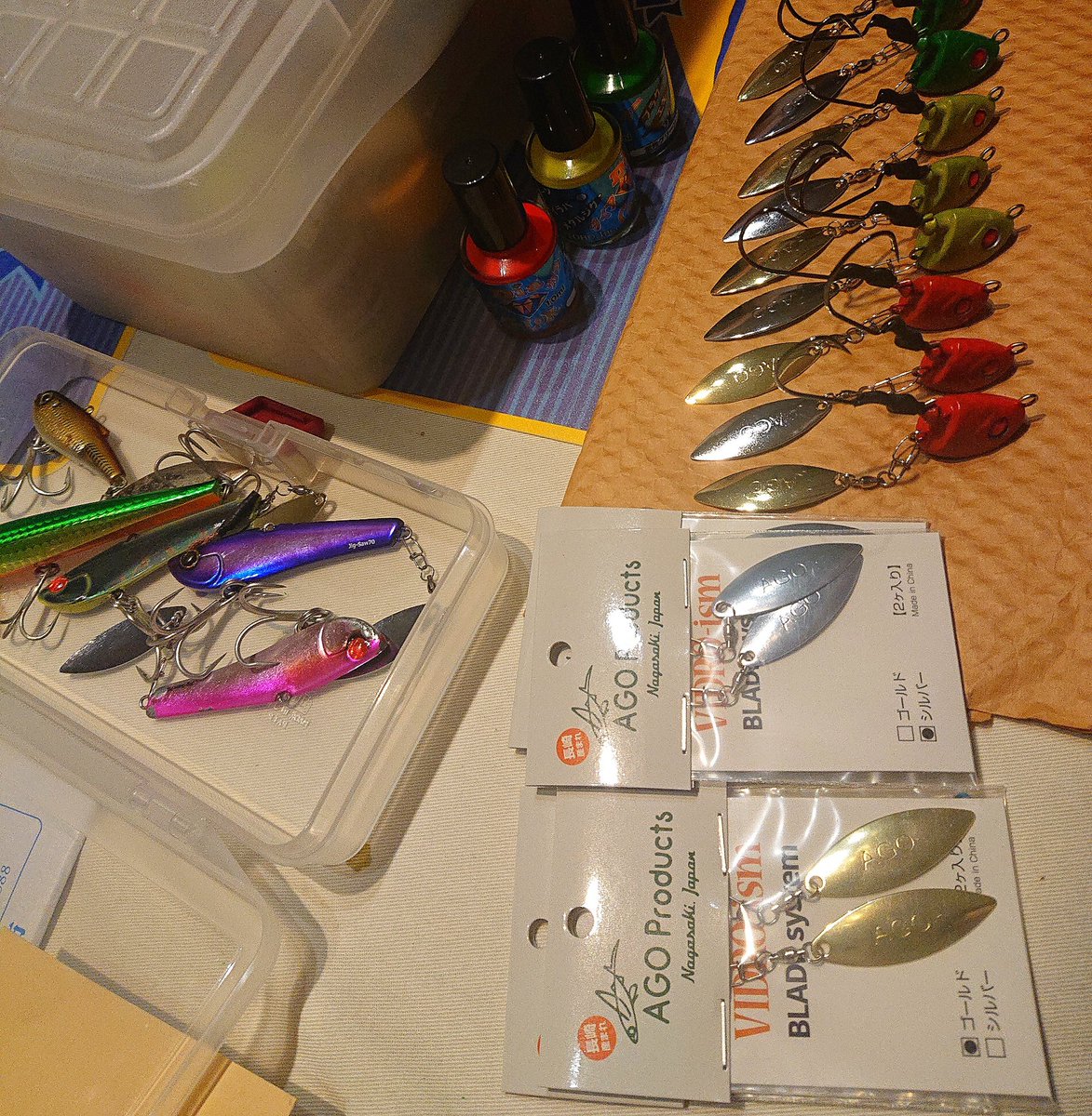 ago_products's tweet photo. コアなアングラーから人気の【Vidro-ism BLADE system】…(^^)
敢えて１サイズ２カラーなんです。
このブレードはかなり自信あり！
#アゴプロダクツ #アゴプロ #agoproducts #agopro #ヴィードロイズム #vidroism #ブレードシステム #bladesystem https://t.co/XKXL64ZXJy