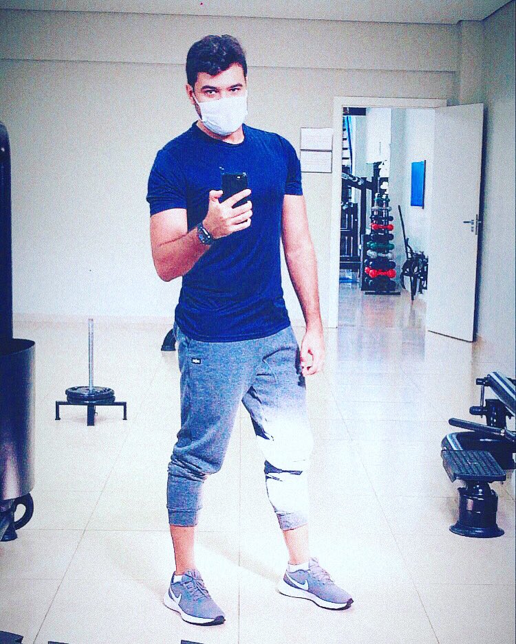 _ddanilomarques's tweet photo. Pra quem odiava academia, agora vive num relacionamento sério hahaha #academia #gym #gymtime https://t.co/MLTB1knjLu