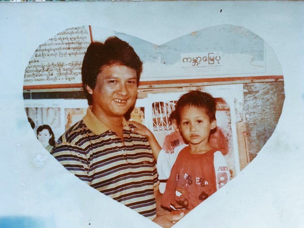 NaungMyoSwe's tweet photo. #withmyfather https://t.co/Nl2UWKBc9Q