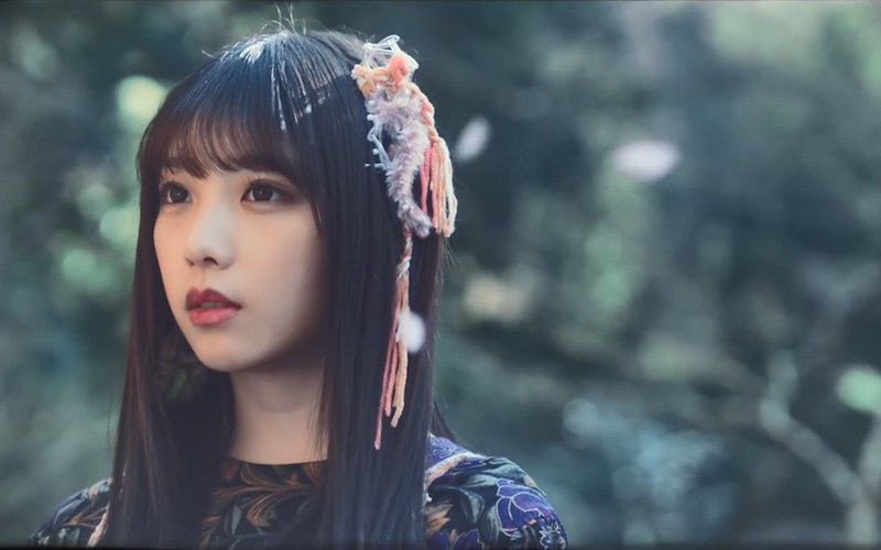 Bonus 14 ⊿ Mainichi ga Brand New Day [MV Costume]These unique hair pieces were created by hair stylist Kazuma Shimazu and fits with the whimsical vibe of the video. The dresses themselves are vintage and remade with knitted details by Chihiro Hasunuma https://twitter.com/korobizaka/status/1272281252201201666?s=20
