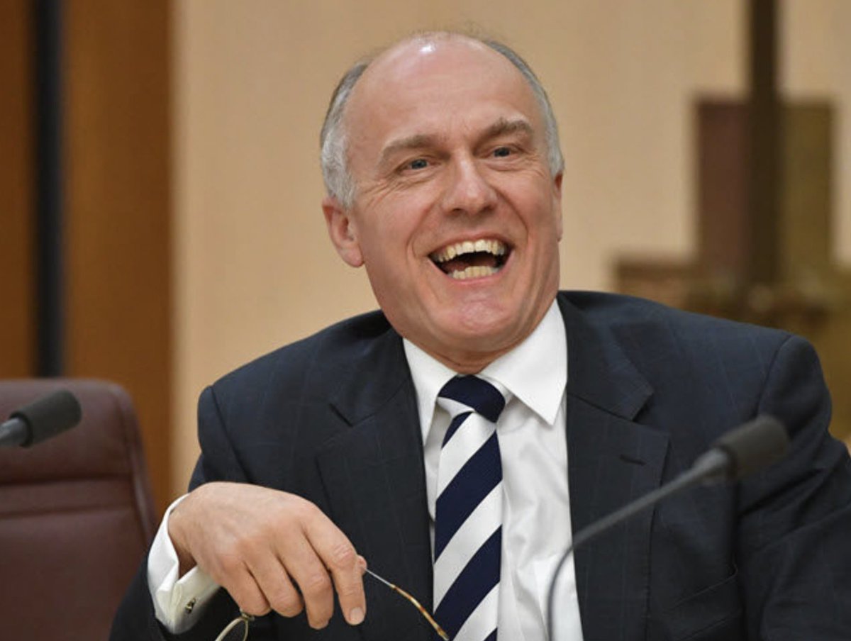  @SenatorAbetz, I get we probably can't shift how much you loathe unis, but why slug Tassie students with massive fee hikes to study arts and law like you did while it was free?Give the Senator a buzz on (03) 6224 3707