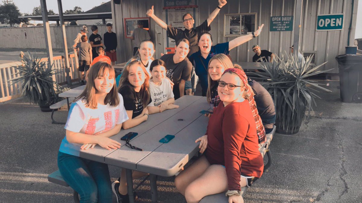 KitKatKaitlyn4's tweet photo. This past week has been such a blast! So glad I was able to attend and learn new topics!❤️✝️ #onenederland #digitalyouthcamp #one #snocones #CinderellaSnoConeFlavor https://t.co/MlnugBeQnQ