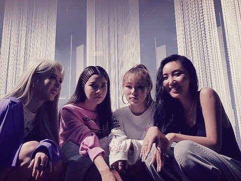 mamamoofolder's tweet photo. [190619］

#MAMAMOO #마마무 #Moonbyul #문별 ig update

us
#NeverLettingGo
#5yearswithMAMAMOO
#5th_Today_Together_WithMAMAMOO
#Together_WithMAMAMOO_1,827days43,848hours
#SOLAR #MOONBYUL #WHEEIN #HWASA #MOOMOO https://t.co/GXmvWavFE3